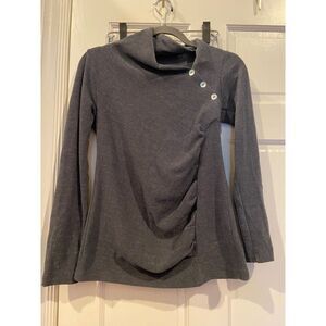 Japanese weekend maternity knit top‎ asymmetrical neckline olive pearl buttons